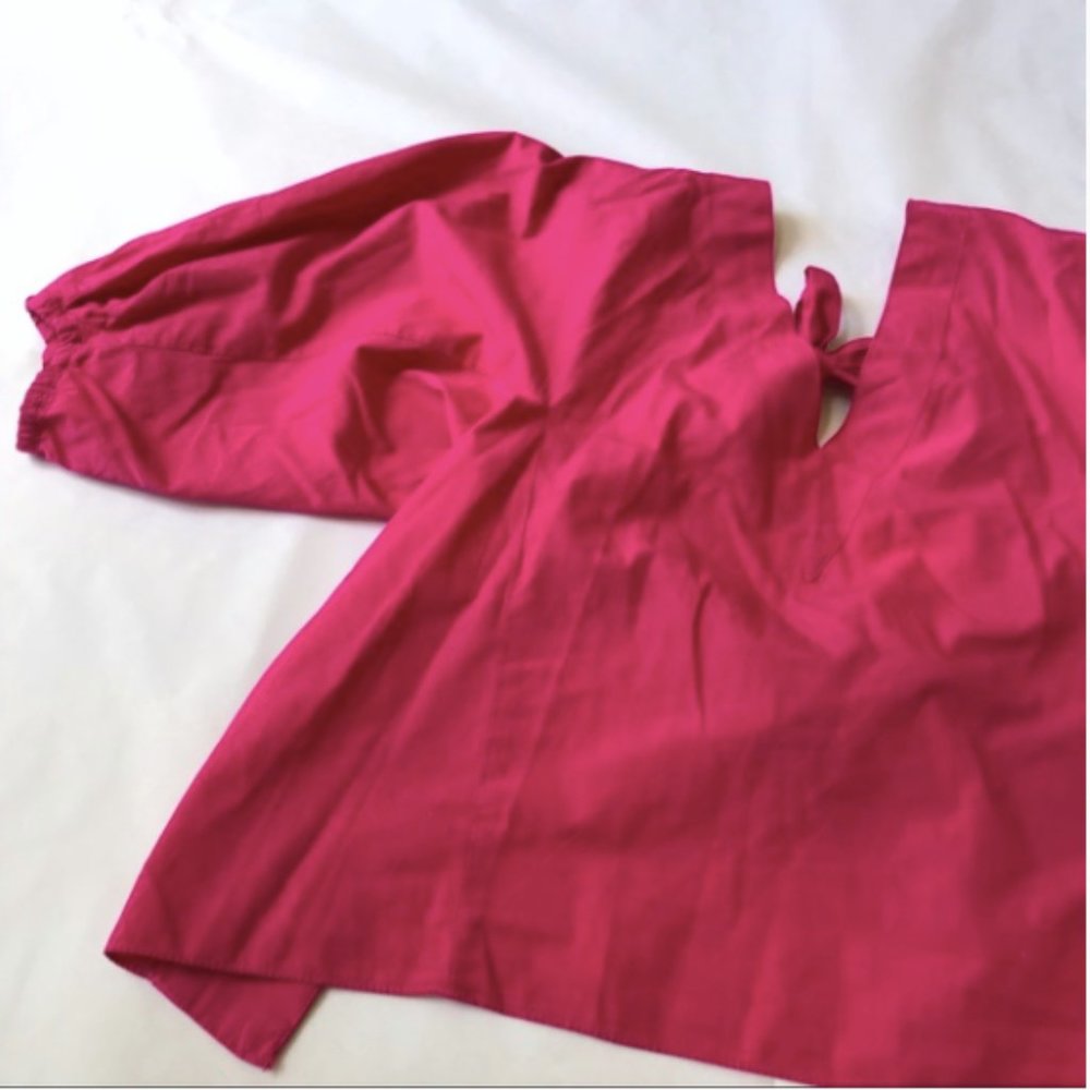 Balloon sleeve top with open back and ties